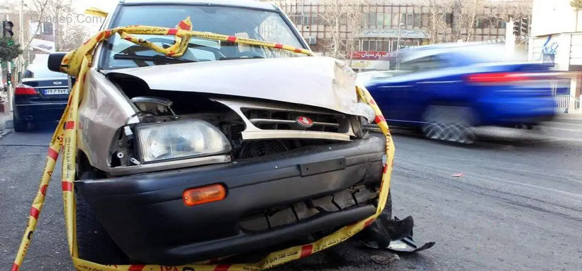 تصادف هولناک سرویس مدرسه با نیسان آبی/ عکس