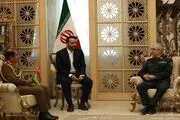 فرمانده نیروی زمینی ارتش عمان با سرلشکر باقری دیدار کرد