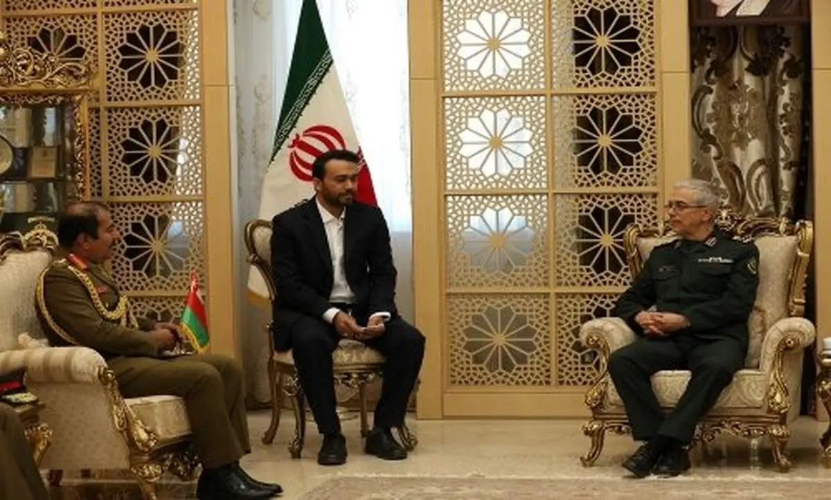 فرمانده نیروی زمینی ارتش عمان با سرلشکر باقری دیدار کرد