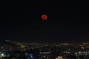 پدیده‌ نادر و زیبایی که شب گذشته در آسمان تهران رویت شد/ عکس