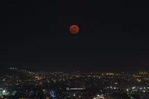 پدیده‌ نادر و زیبایی که شب گذشته در آسمان تهران رویت شد/ عکس