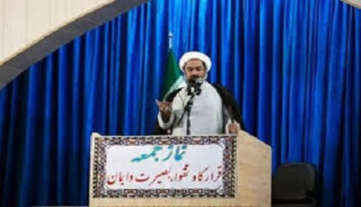 واکنش امام جمعه زاهدان به شهادت مولوی | دشمن به دنبال آسیب زدن به شیعه و سنی است