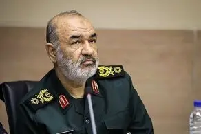 سردار سلامی تهدید کرد/ هتاکان به قرآن از امروز مخفیانه زندگی کنند!