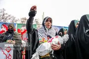 نوشته جالب روی دست یک دختر بسیجی؛ صلی علی سِترکه + ببینید 