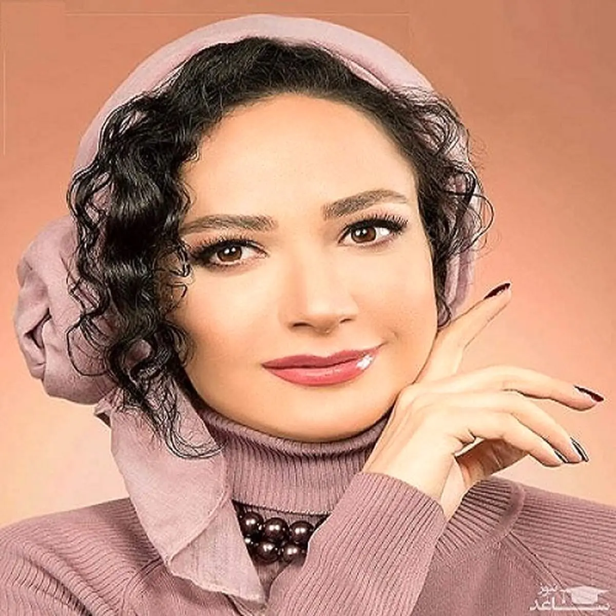 بازیگر معروف سریال پایتخت عزادار شد/ چه بلایی بر سر «نسرین نصرتی» آمده است؟+ عکس تلخ