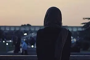 دختر 5 ساله راز مادرش را فاش کرد / او برای گرفتن خوراکی از رفت و آمد مرد غریبه به پدرش خبر داد!