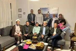 جمعی از اعضای جبهه اصلاحات با زندانی اصلاح طلب آزاد شده از اوین دیدار کردند + عکس 