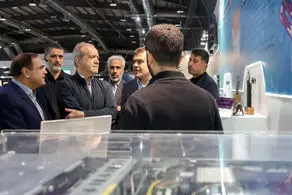بازدید پزشکیان از نمایشگاه بین‌المللی فناوری نانو/ رئیس جمهور: باید نسبت به ارتقای کیفیت و صادرات این محصولات فناورانه اقدام کنیم