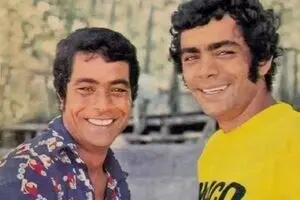 چنگیز وثوقی» در 71 سالگی و در کنار دخترش غنچه؛ سال 98 