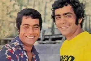 چنگیز وثوقی» در 71 سالگی و در کنار دخترش غنچه؛ سال 98 