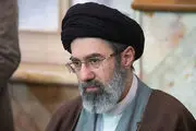 تصویری از حجت الاسلام مجتبی خامنه‌ای در راهپیمایی 22 بهمن + عکس 