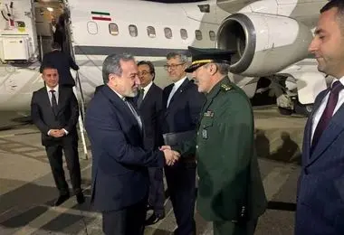 عراقچی وارد باکو شد 