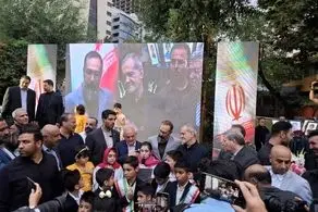 مسعود پزشکیان به شیرخوارگاه آمنه رفت 