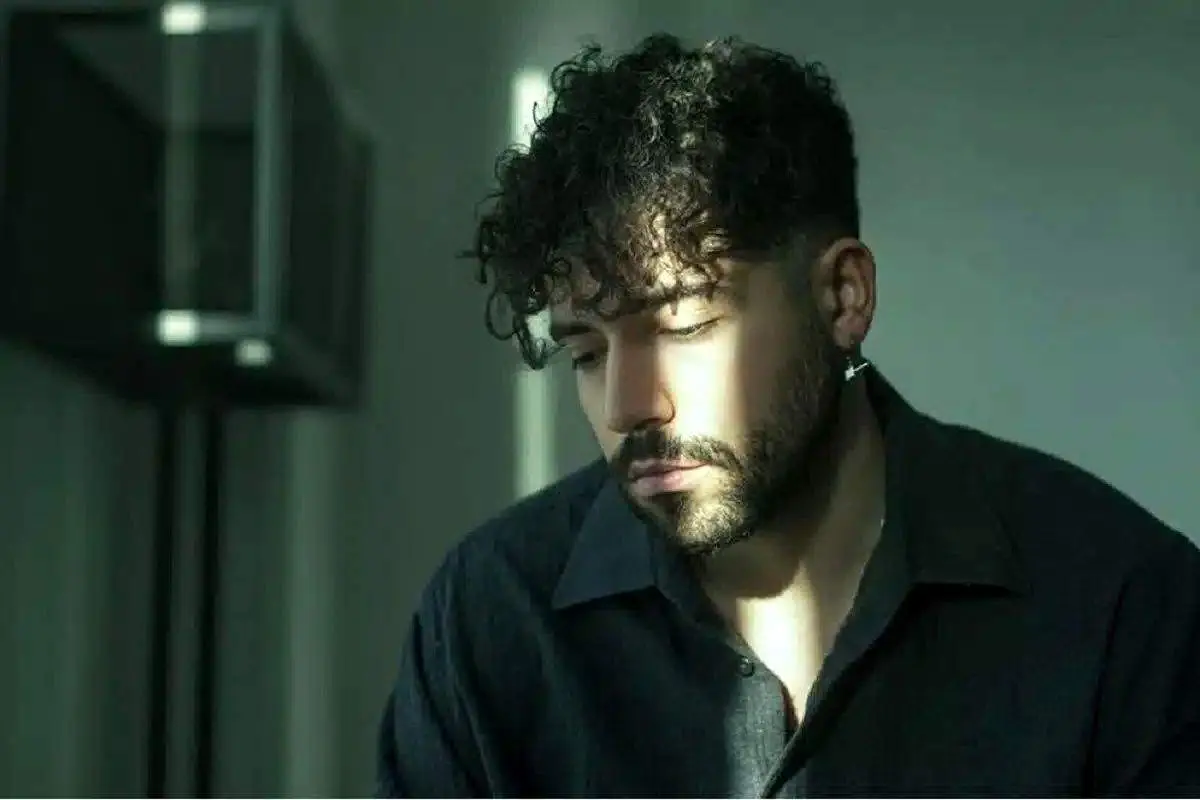  واکنش احمد زیدآبادی به انتقادات از شروین حاجی‌پور به خاطر اولین آلبوم مجوزدارش