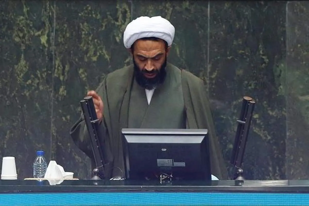 نماینده مجلس: چهار نفر از انگل‌های فضای اقتصادی را اعدام کنید