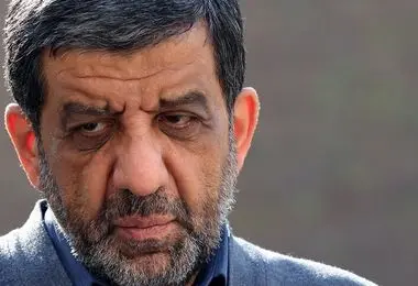 واکنش عزت‌الله ضرغامی به اعتراض جالب دو دختر + ببینید 