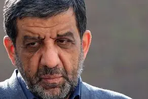 واکنش عزت‌الله ضرغامی به اعتراض جالب دو دختر + ببینید 