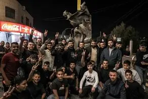 عکس‌های یادگاری و سلفی جوانان رام الله با موشک‌های سپاه خبرساز شد + ببینید 
