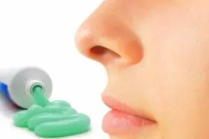 با این ادویه دماغ خود را در 10 روز کوچک کنید!
