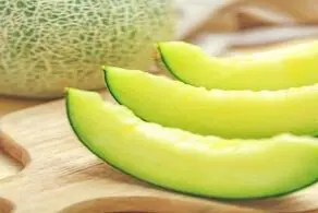 معجزه این میوه برای درمان کم خونی،کلسترول و فشار خون