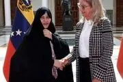 واکنش ابطحی به سفر جمیله علم الهدی به آمریکای لاتین همراه رئیسی 