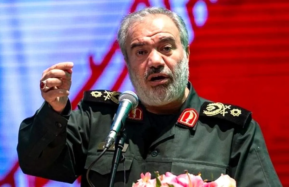 جانشین فرمانده کل سپاه: در مقابل دشمن تا بن دندان مسلح نباید کوتاه آمد 