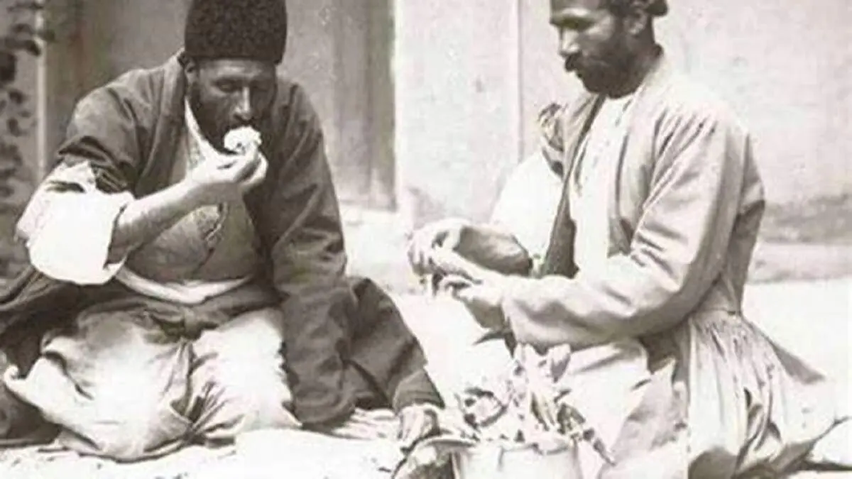 آشنایی با رسم باز کردن روزه در عید فطر با خاک تُربت 