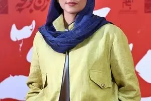 ژست صمیمانه پریناز ایزدیار و پیمان معادی در جنگل/ عکس