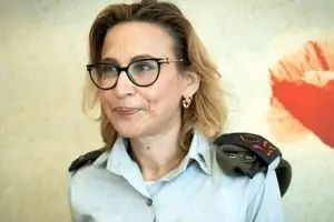 این زن تحت حبس خانگی قرار گرفت 