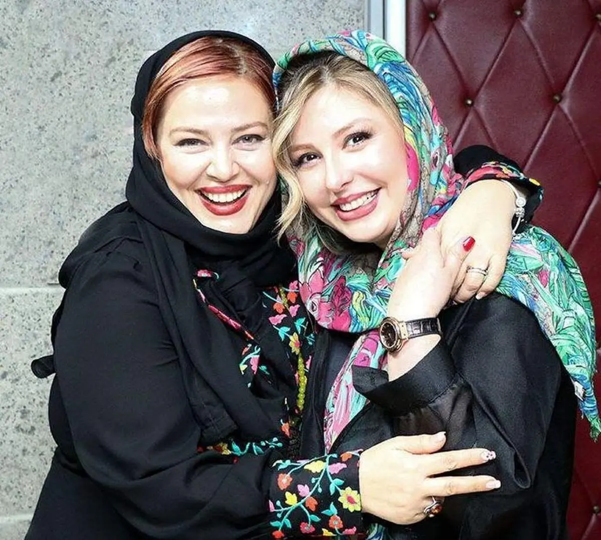 اظهارات بی سر و ته بهاره رهنما و نیوشا ضیغمی در لایو جنجالی!/ فیلم