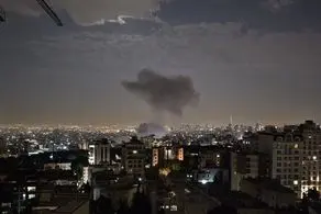 لحظهٔ انهدام پهپاد اسرائیل در آسمان تهران