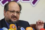 باشگاه استقلال: محمد شریعتمداری فوتبالی است

