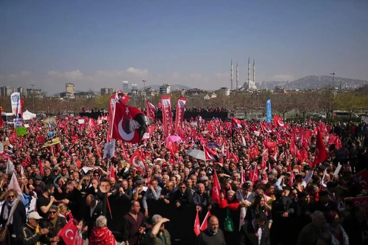 تجمع گسترده مخالفان اردوغان در استانبول 