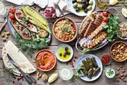 این دختر با چهره عجیبش 16 سال است آب و غذا نخورده/ عکس

