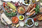این دختر با چهره عجیبش 16 سال است آب و غذا نخورده/ عکس


