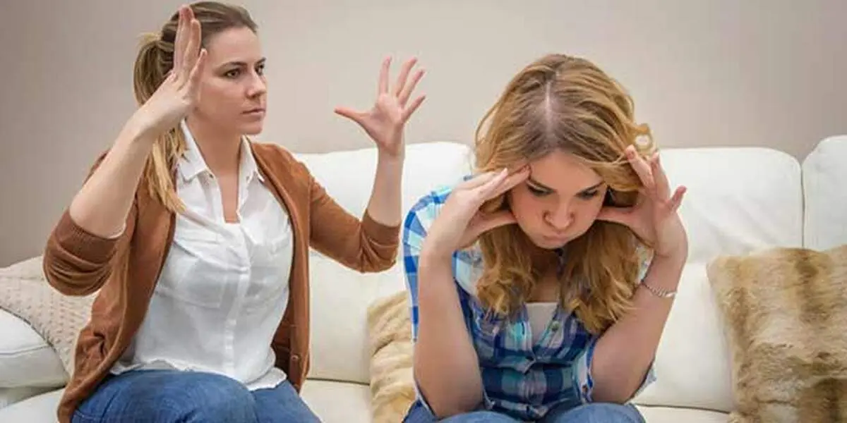 چرا معمولا خانم‌ها از یکدیگر خوششان نمی‌آید؟