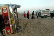 واژگونی هولناک مینی‌بوس کوهنوردان در کویر مرنجاب+جزئیات