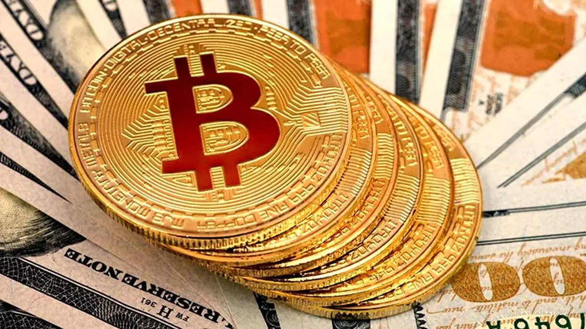 بیتکوین بر روی قله صعود