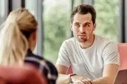 تمام خواستگاران این دختر زیبا بعد مراسم خواستگاری پا به فرار می گذارند/ عکس