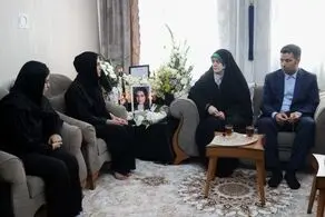 دیدار زهرا پزشکیان با خانواده داغدار مرحومه الهه حسین‌نژاد