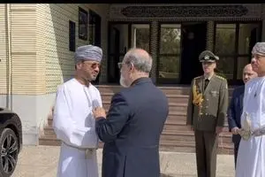 حضور وزیر خارجه عمان در سفارت ایران در مسقط 