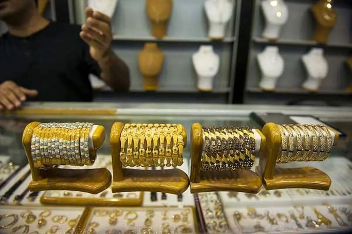 اگر زن بدون اجازه شوهر طلاهایش را بفروشد چه مجازاتی دارد؟