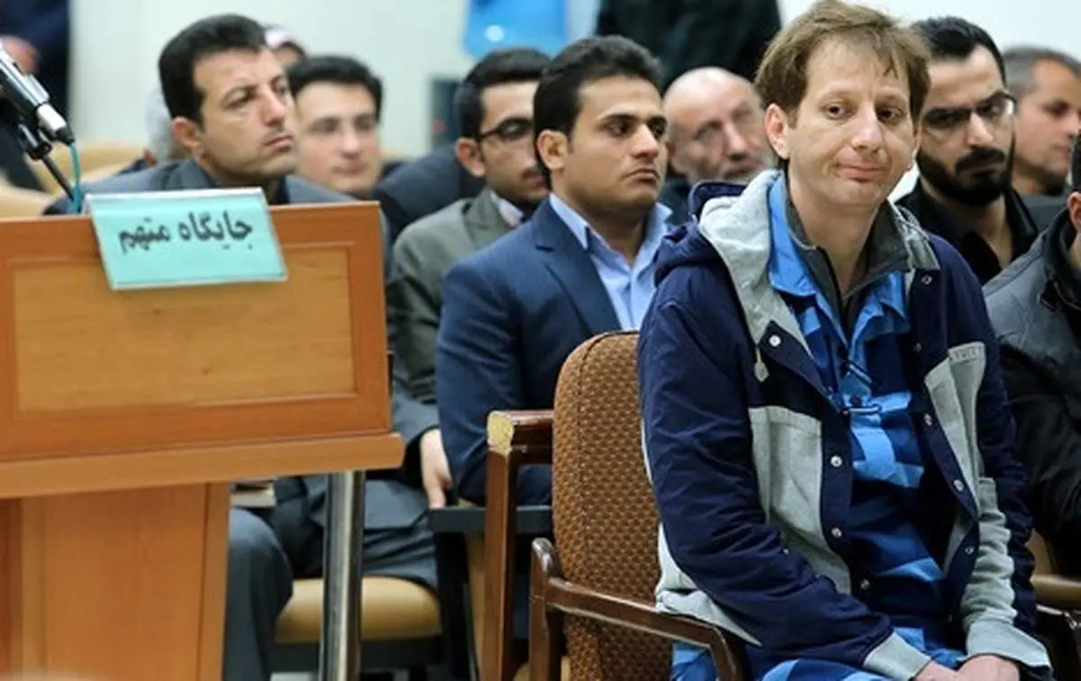 کاریکاتور جالب از ب . ز در حال نوشیدن چای دبش! +ببینید