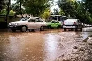 جستجوی محبوسان گرفتار در سیل میدان انقلاب با کمک غواصان