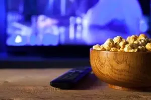 پخش فیلم‌های دنباله‌دار معروف در تلویزیون