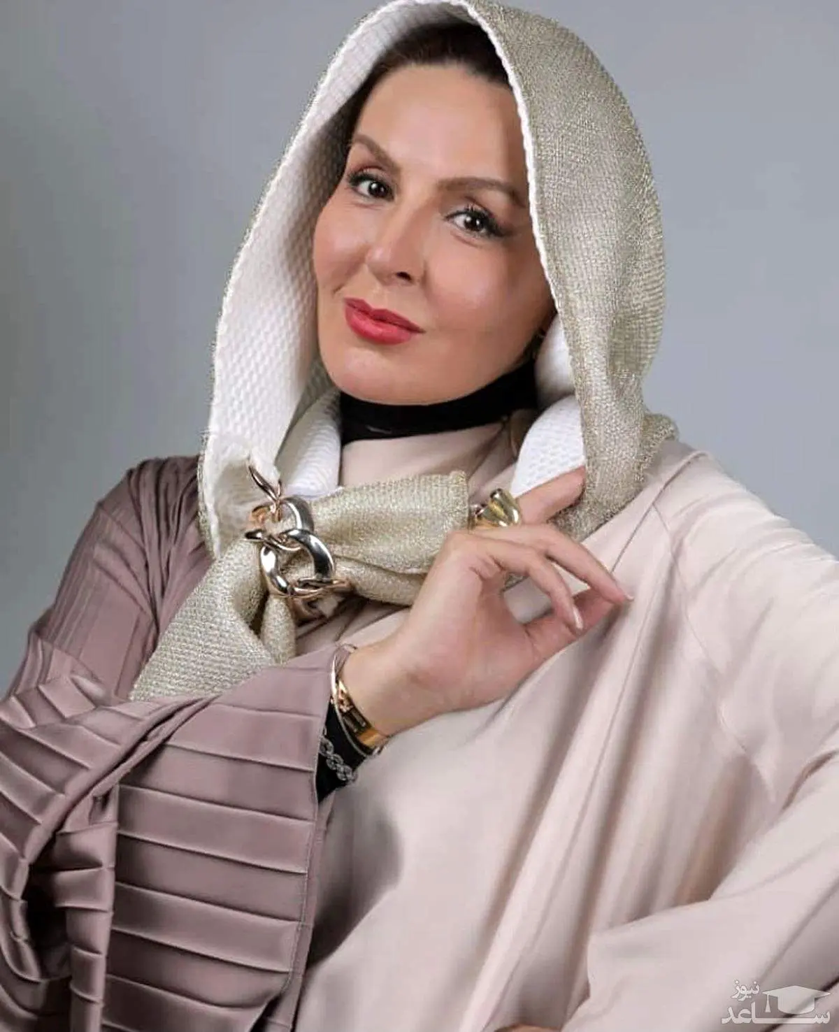 سر و وضع عجیب آزیتا ترکاشوند/ عکس