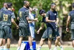 ترافیک شدید از خط حمله به خط دفاع استقلال رسید!