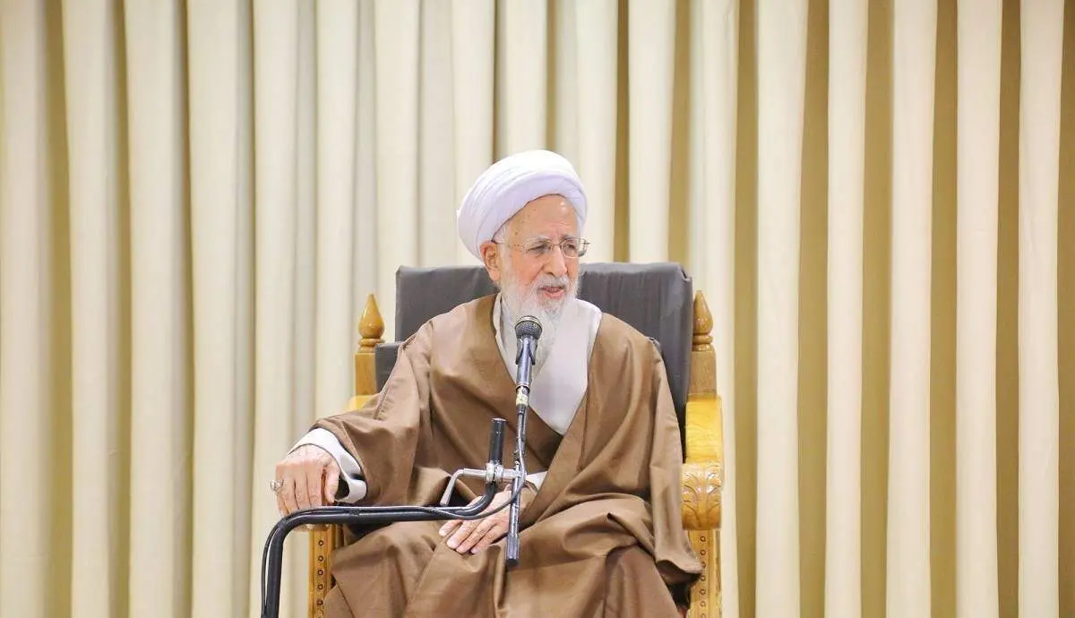 آیت الله جوادی آملی: اگر مردم ببینند نه اختلاسی هست و نه گرانی به قانون احترام می‌گذارند