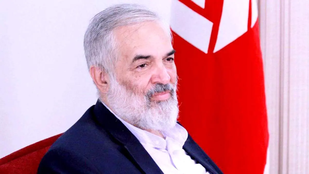 هزینه آرایش برخی از زنان هنرپیشه از حقوق کارمندان بیشتر است!