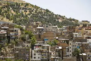 جولان ساخت‌وسازهای بدقواره در گلابدره